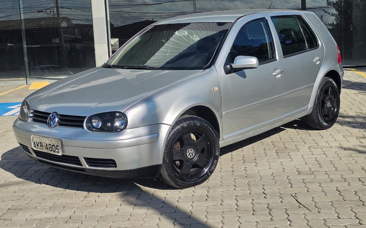 Volkswagen Golf 2003 Prata — foto 1 de 3