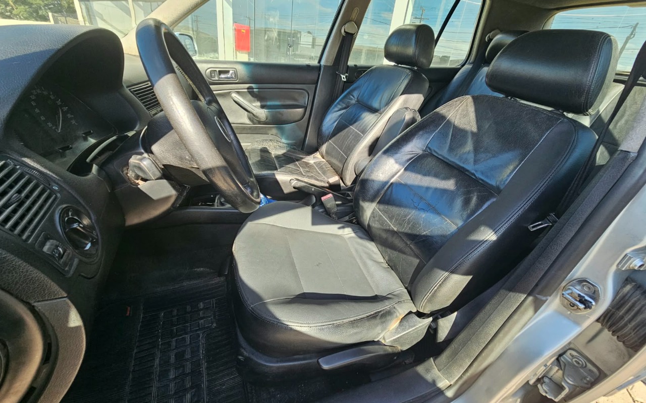 imagem-https://www.socarrao.com.br/sc-vehicle-images-prod/3647302/1788547803481-V2hhdHNBcHAgSW1hZ2UgMjAyNi0wOS0wMyBhdCAxMS4xOS4xOSAoMSkuanBlZw.jpeg
