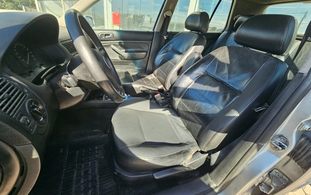 imagem-https://www.socarrao.com.br/sc-vehicle-images-prod/3647302/1788547803481-V2hhdHNBcHAgSW1hZ2UgMjAyNi0wOS0wMyBhdCAxMS4xOS4xOSAoMSkuanBlZw.jpeg