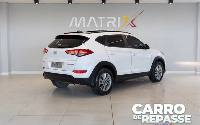 imagem-https://www.socarrao.com.br/sc-vehicle-images-prod/3647306/1788547844429-003_581194-abf6e31a18c493d466bc4ab774fa89eb.jpg