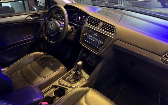 imagem-https://www.socarrao.com.br/sc-vehicle-images-prod/3647485/1789161451938-8451555_12_B_287c8a9f3f.jpeg