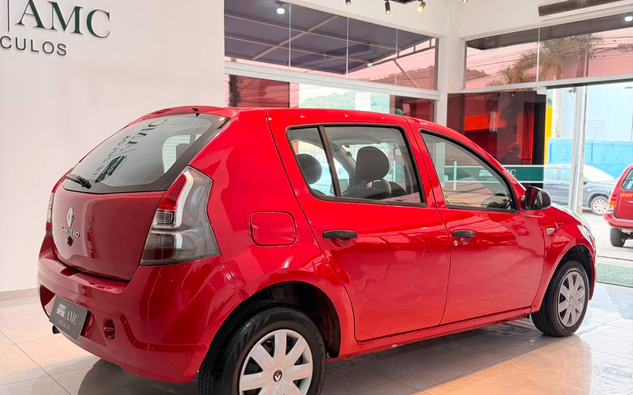 imagem-https://www.socarrao.com.br/sc-vehicle-images-prod/3647633/1788548740299-V2hhdHNBcHAgSW1hZ2UgMjAyNi0wOC0xNyBhdCAxNS4zNS40OC5qcGVn.jpeg