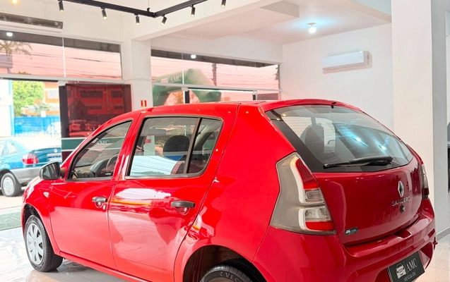 imagem-https://www.socarrao.com.br/sc-vehicle-images-prod/3647633/1788548740464-V2hhdHNBcHAgSW1hZ2UgMjAyNi0wOC0xNyBhdCAxNS4zNS40NyAoMSkuanBlZw.jpeg