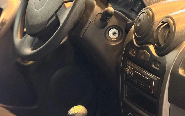 imagem-https://www.socarrao.com.br/sc-vehicle-images-prod/3647633/1788548741008-V2hhdHNBcHAgSW1hZ2UgMjAyNi0wOC0xNyBhdCAxNS4zNS40OCAoMSkuanBlZw.jpeg