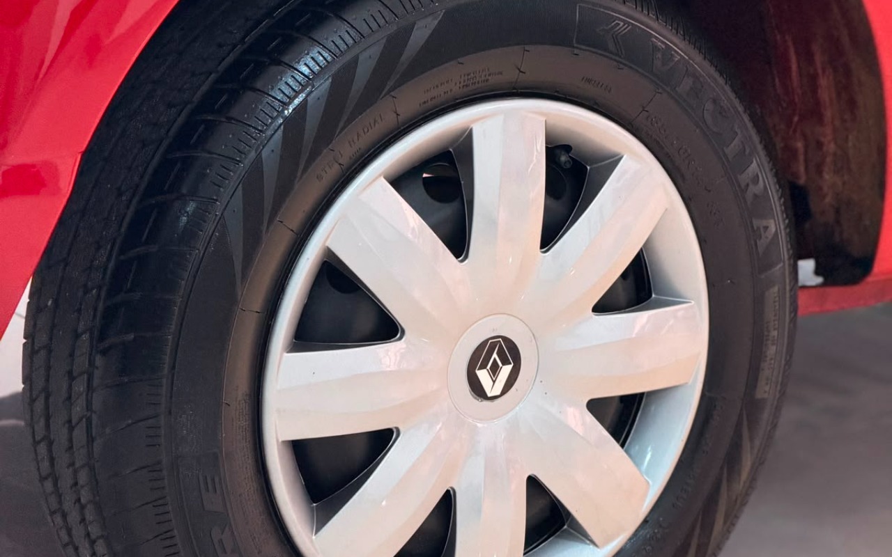imagem-https://www.socarrao.com.br/sc-vehicle-images-prod/3647633/1788548741987-V2hhdHNBcHAgSW1hZ2UgMjAyNi0wOC0xNyBhdCAxNS4zNS40OS5qcGVn.jpeg