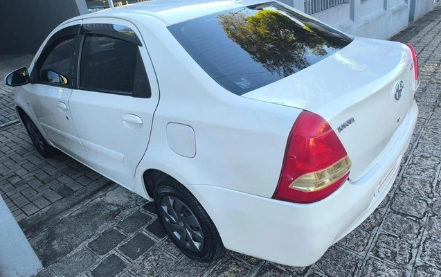 imagem-https://www.socarrao.com.br/sc-vehicle-images-prod/3647641/1788550102942-8451860_3_B_bc2bddb07c.jpeg
