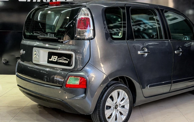 imagem-https://www.socarrao.com.br/sc-vehicle-images-prod/3647654/1788549009674-a808eb90ffc347b980e10cd1bb79d0b5_1788458535708.jpg