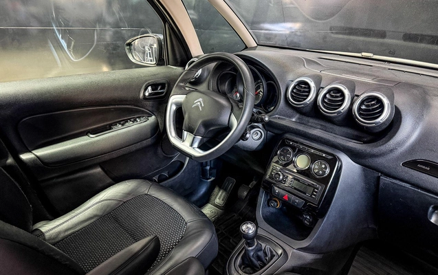 imagem-https://www.socarrao.com.br/sc-vehicle-images-prod/3647654/1788549009691-d9f2ea1e15b647398a85b17f03ab1a97_1788458535781.jpg