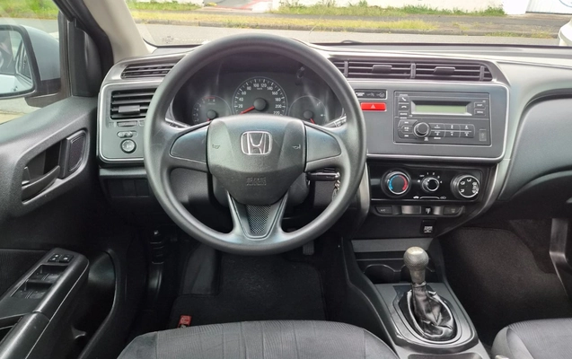 imagem-https://www.socarrao.com.br/sc-vehicle-images-prod/3647655/1788549019511-V2hhdHNBcHAgSW1hZ2UgMjAyNi0wOS0wNCBhdCAxNS40Mi40MSAoNCkuanBlZw.jpeg
