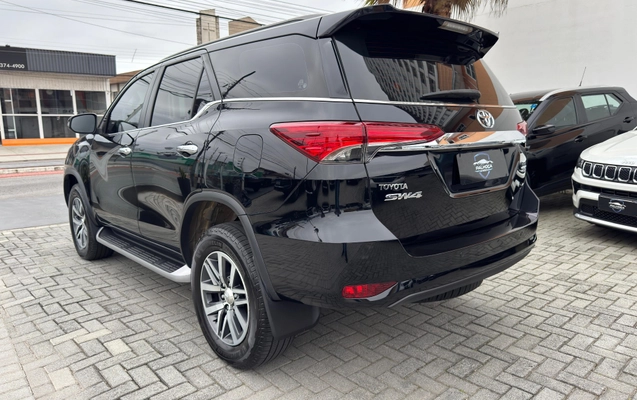 imagem-https://www.socarrao.com.br/sc-vehicle-images-prod/3647730/1789563054556-0d6eb1f3162e41e2a2a7d164e813a0ae_1788549248449.jpg
