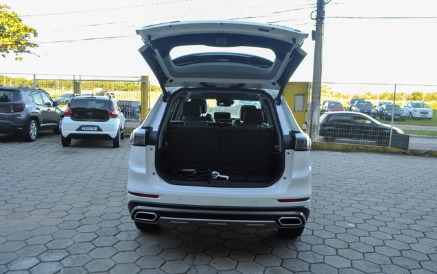 imagem-https://www.socarrao.com.br/sc-vehicle-images-prod/3647736/1788549422579-92f5df98fa65440f81097dc4cdd1ed65_1788549190617.jpg