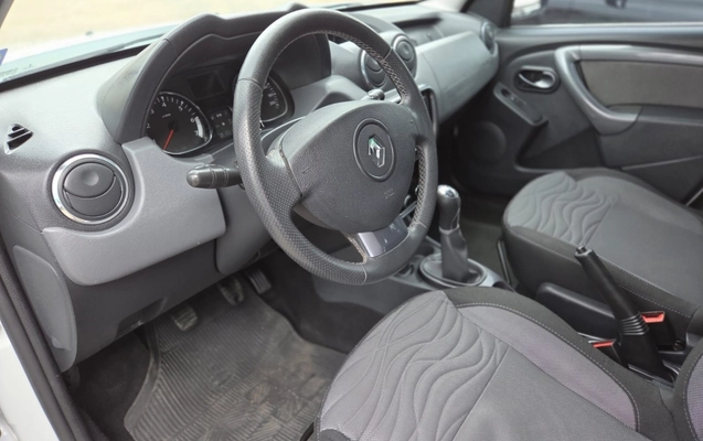 imagem-https://www.socarrao.com.br/sc-vehicle-images-prod/3648112/1788550359947-1TY3IRNPFORcxhWiURskdBdUGTZOVHYd.jpg