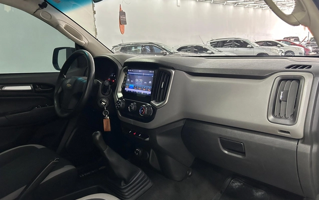 imagem-https://www.socarrao.com.br/sc-vehicle-images-prod/3648114/1788550422896-4a259e819bd24b9d88804276a8c666b9_1788550285341.jpg