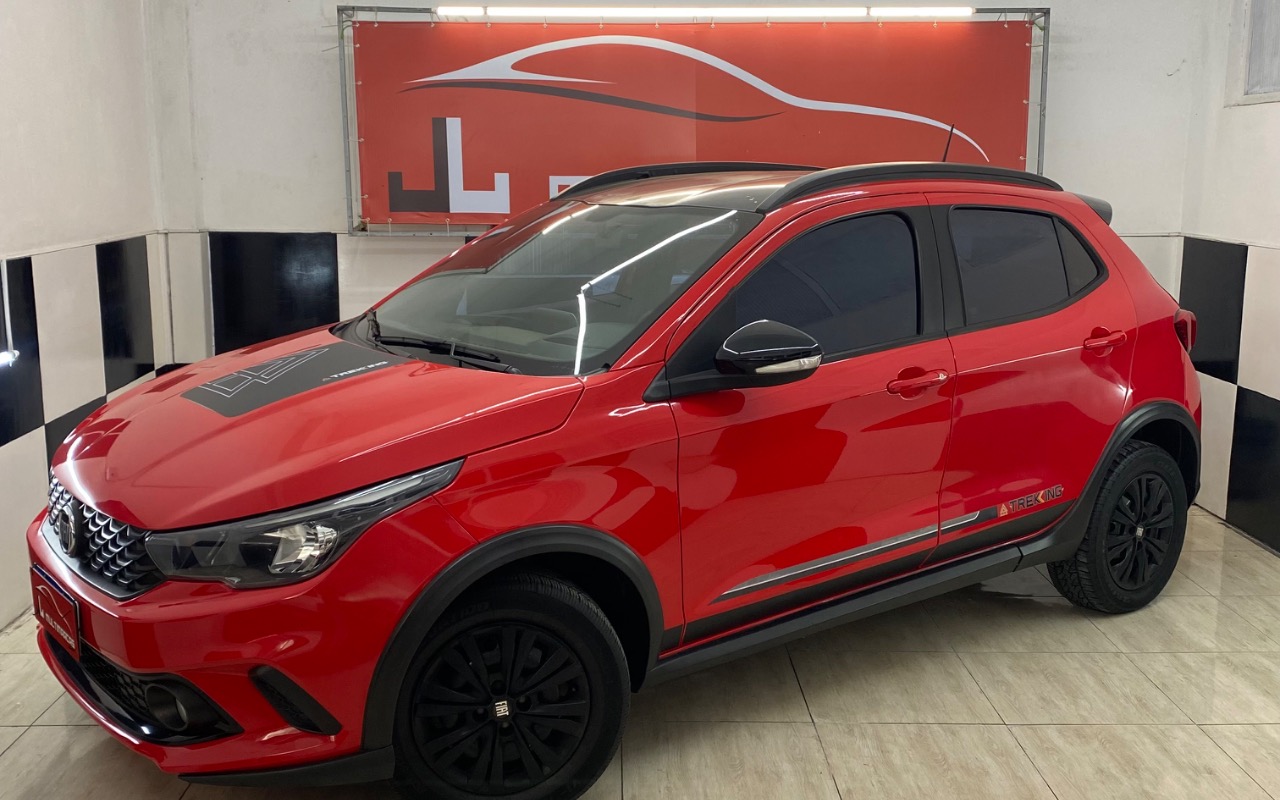 Fiat Argo TREKKING 1.3 8V Flex 2020 Vermelho — foto 1 de 3