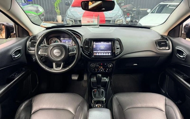imagem-https://www.socarrao.com.br/sc-vehicle-images-prod/3648188/1788550788660-8449089_11_B_1478f04d27.jpeg