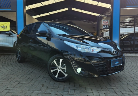 Toyota Yaris 2019 Preto — foto 1 de 3