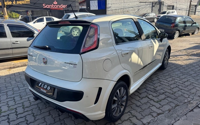 imagem-https://www.socarrao.com.br/sc-vehicle-images-prod/3648294/1788551065318-NS5qcGVn.jpeg