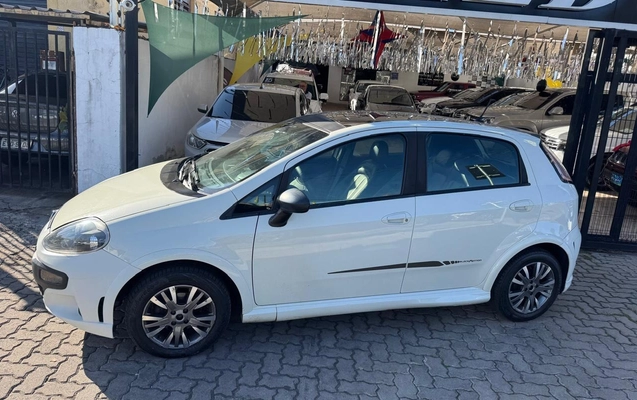 imagem-https://www.socarrao.com.br/sc-vehicle-images-prod/3648294/1788551065467-Ny5qcGVn.jpeg