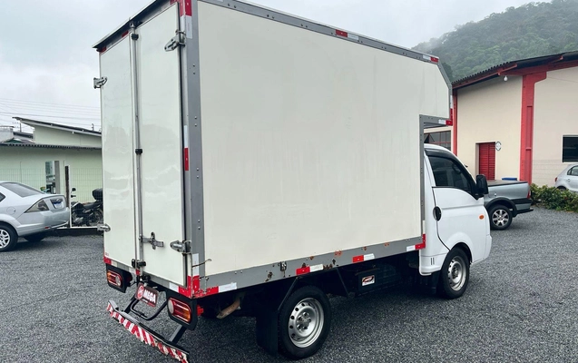 imagem-https://www.socarrao.com.br/sc-vehicle-images-prod/3648306/1788803652244-ef8865cbba644562b3c7be133ebf64f3_1788551108146.jpg