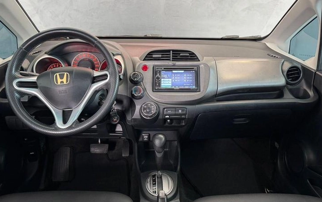 imagem-https://www.socarrao.com.br/sc-vehicle-images-prod/3648362/1788551240129-8408002_8_B_ea8644f813.jpeg