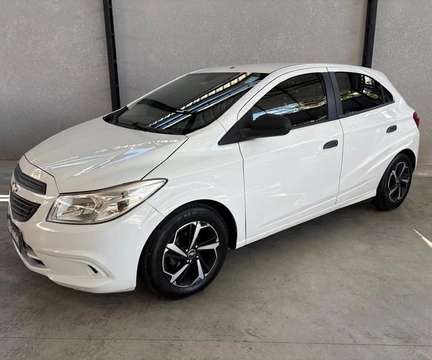 Chevrolet Joy 2018 Branco — foto 1 de 3