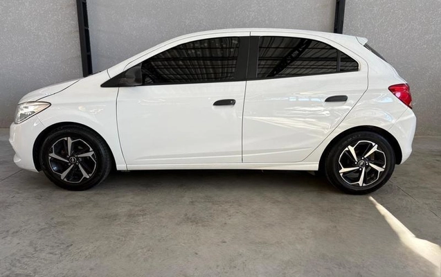 imagem-https://www.socarrao.com.br/sc-vehicle-images-prod/3648440/1788551368523-8452350_1_B_dad982b3a6.jpeg