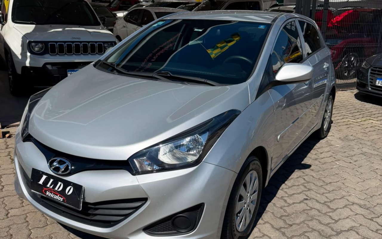 Hyundai HB20 2015 Prata — foto 1 de 3
