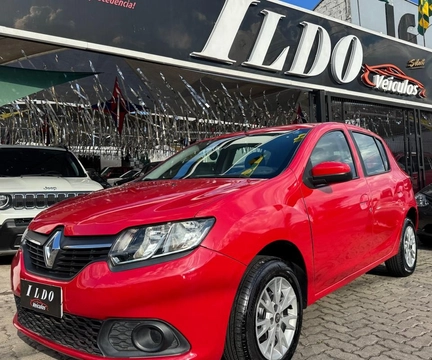 Renault Sandero 2017 Vermelho — foto 1 de 3