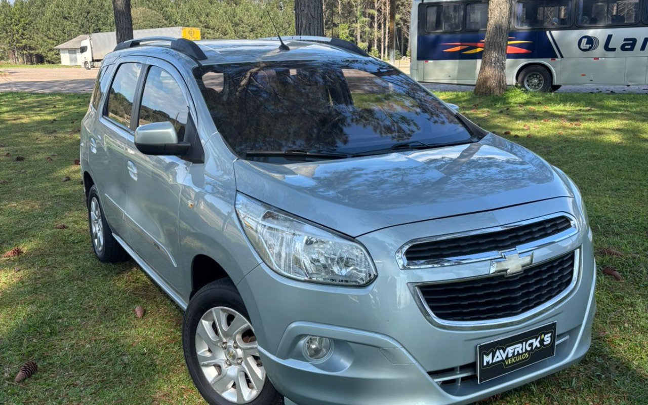 Chevrolet Spin 2013 Prata — foto 1 de 3