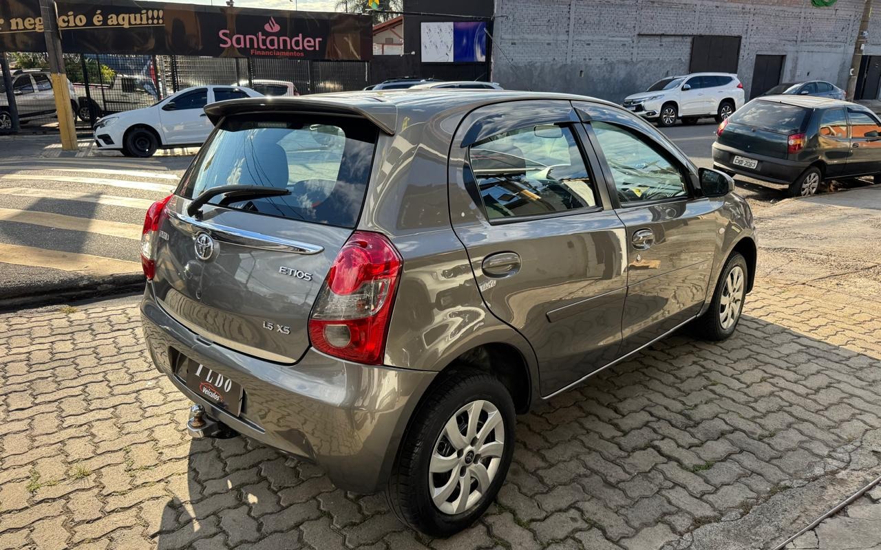 imagem-https://www.socarrao.com.br/sc-vehicle-images-prod/3648479/1788551596116-NS5qcGVn.jpeg