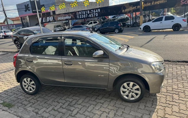 imagem-https://www.socarrao.com.br/sc-vehicle-images-prod/3648479/1788551596344-OC5qcGVn.jpeg