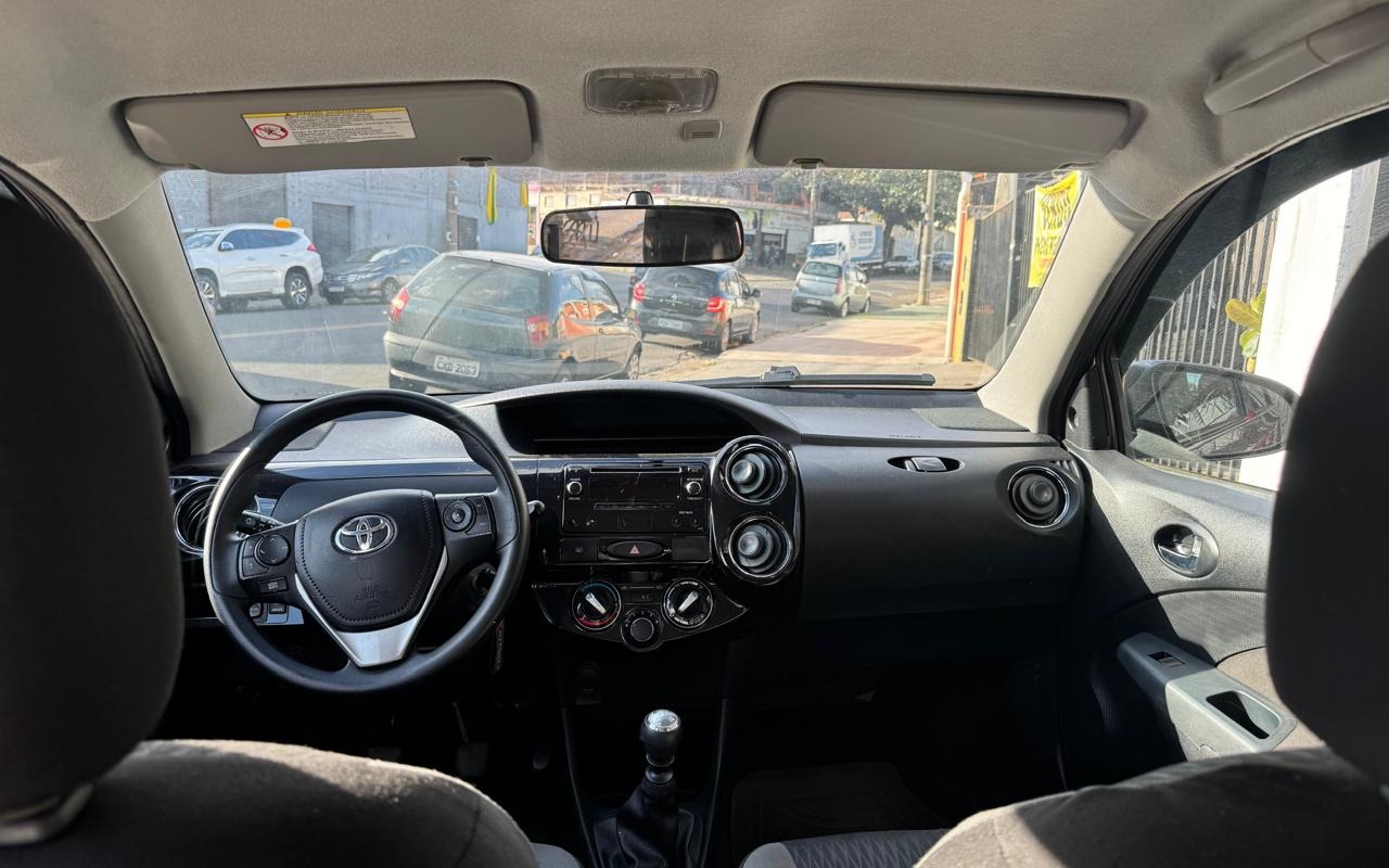 imagem-https://www.socarrao.com.br/sc-vehicle-images-prod/3648479/1788551596436-OS5qcGVn.jpeg