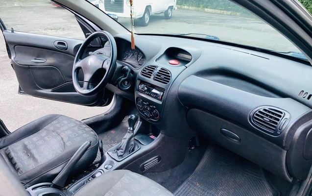 imagem-https://www.socarrao.com.br/sc-vehicle-images-prod/3648561/1788551965888-Yjc3NTViMjQtMWEyNC00YWNlLThjNDYtNmUzZDEwN2UzNDc3LmpwZw.jpg