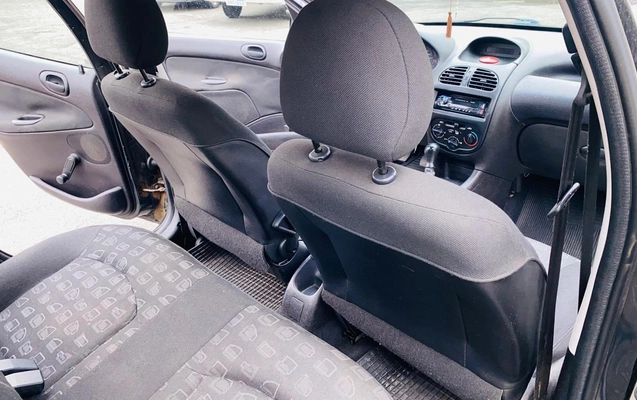 imagem-https://www.socarrao.com.br/sc-vehicle-images-prod/3648561/1788551965975-NzE3NTY5MTQtMGUyNS00MWUyLWExNmQtZjc5MmQ2MTk5YzFkLmpwZw.jpg