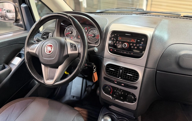imagem-https://www.socarrao.com.br/sc-vehicle-images-prod/3648572/1788552024810-L263MmHSKira6xn0K7zxGC7ShWpoglL5.jpg