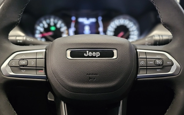 imagem-https://www.socarrao.com.br/sc-vehicle-images-prod/3648646/1788552168785-1_035025.jpg
