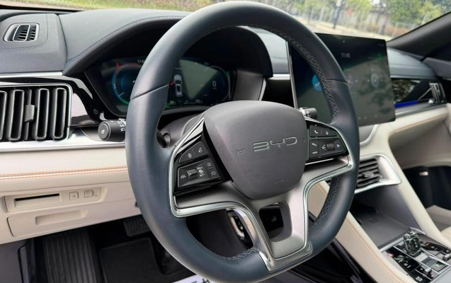 imagem-https://www.socarrao.com.br/sc-vehicle-images-prod/3648647/1789073336350-8450018_13_B_1b5d711e23.jpeg