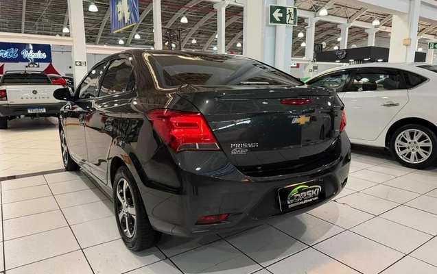 imagem-https://www.socarrao.com.br/sc-vehicle-images-prod/3648866/1789239525749-8450700_9_B_97c47abe93.jpeg