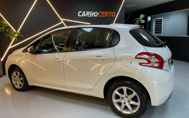 imagem-https://www.socarrao.com.br/sc-vehicle-images-prod/3648883/1788552651480-0f9K9NTFuZEMOzZAyhKFpk0g3SeUN93V.jpg