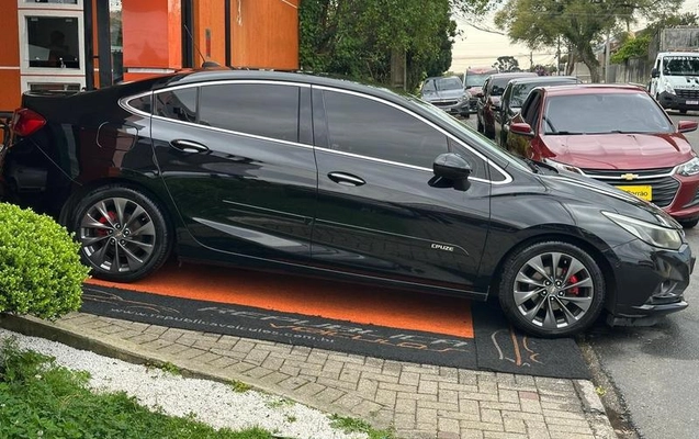 imagem-https://www.socarrao.com.br/sc-vehicle-images-prod/3648885/1788552669283-8450185_17_B_79a02a69fa.jpeg