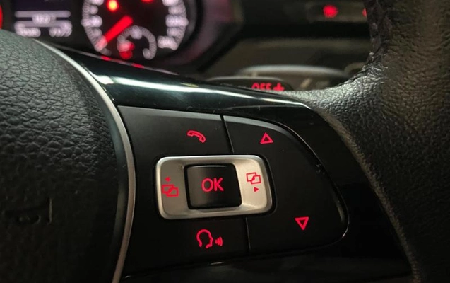 imagem-https://www.socarrao.com.br/sc-vehicle-images-prod/3649060/1789660224554-8447296_9_B_dc88a37ea3.jpeg