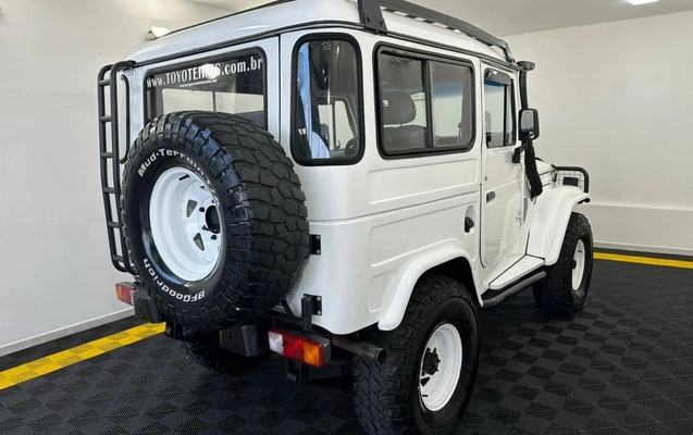 imagem-https://www.socarrao.com.br/sc-vehicle-images-prod/3649110/1788553448098-7eba334e8ea74b79bf3f3db7b08fdc41_1778264757987.jpeg