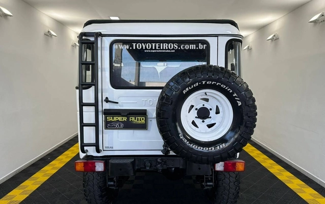 imagem-https://www.socarrao.com.br/sc-vehicle-images-prod/3649110/1788553448099-6f43627ab03a4394b8d4c3a53b812558_1778264759036.jpeg