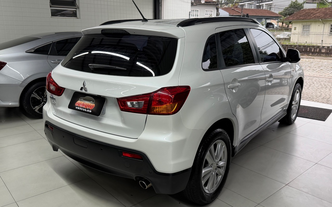 imagem-https://www.socarrao.com.br/sc-vehicle-images-prod/3649210/1788553599035-SU1HXzM4NjkuanBlZw.jpeg