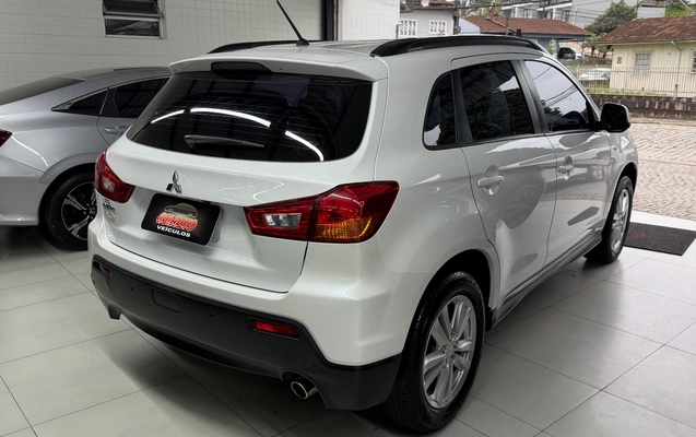 imagem-https://www.socarrao.com.br/sc-vehicle-images-prod/3649210/1788553599035-SU1HXzM4NjkuanBlZw.jpeg