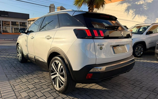 imagem-https://www.socarrao.com.br/sc-vehicle-images-prod/3649253/1788553677611-c15f1f2e942148429182e0bbdea55bd6_1788553634829.jpg
