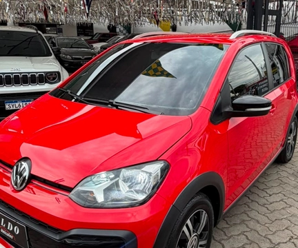 Volkswagen Up! 2020 Vermelho — foto 1 de 3