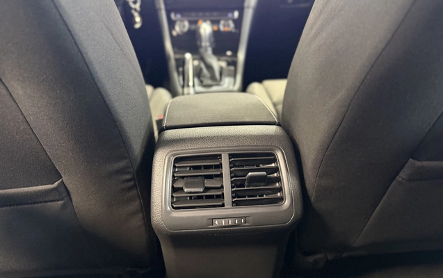 imagem-https://www.socarrao.com.br/sc-vehicle-images-prod/3649303/1788553744960-vehicle_image_1788553705_9e12f0ae767a25ee9e0e35b16de50682.jpeg