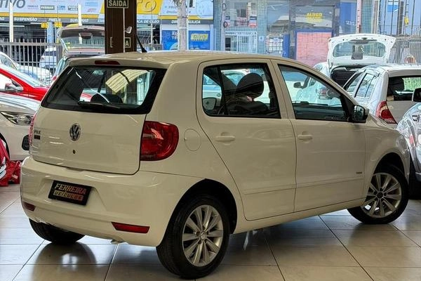 imagem-https://www.socarrao.com.br/sc-vehicle-images-prod/3649362/1788890071736-8452670_13_B_8422811fe5.jpeg
