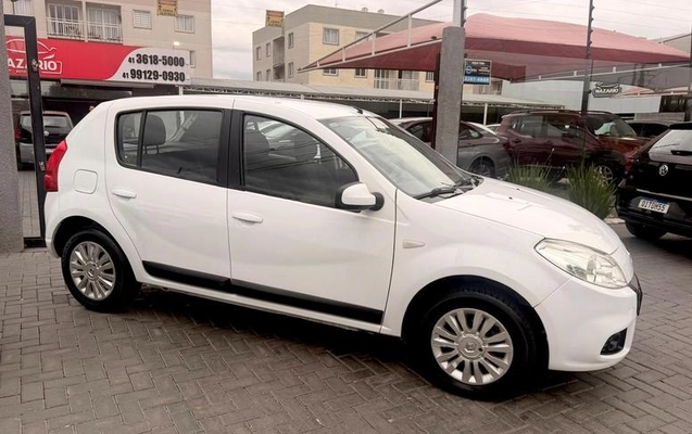 imagem-https://www.socarrao.com.br/sc-vehicle-images-prod/3649381/1789055156051-8388951_6_B_c10be94681.jpeg
